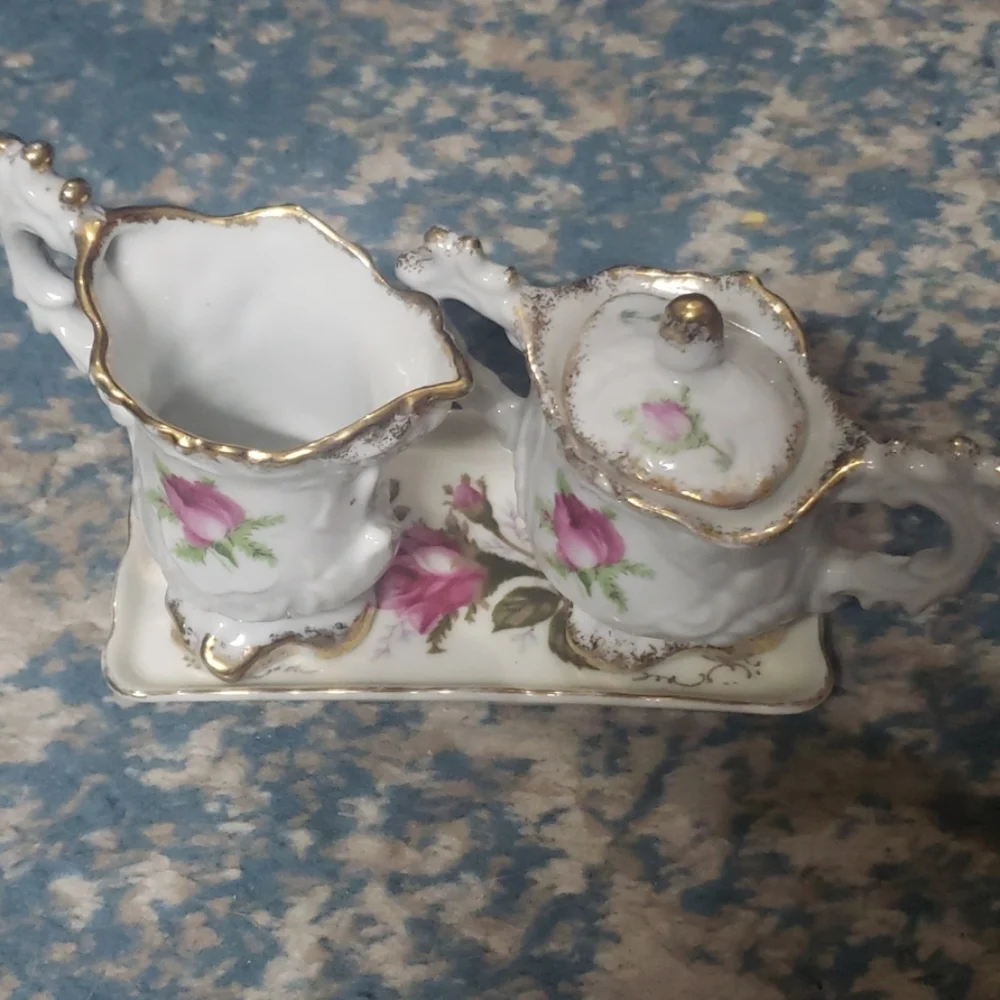LEFTON CHINA CREAMER, SUGAR DISH AND LID WITH TRAY